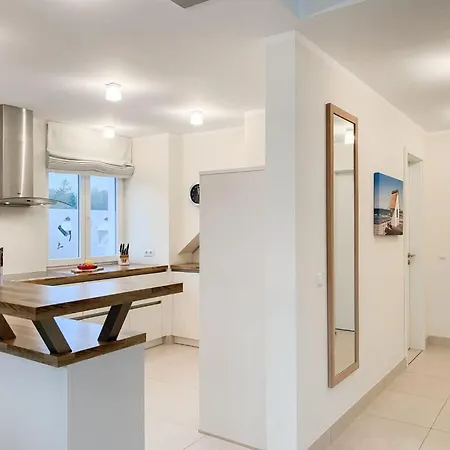 Captain's Modern Retreat *